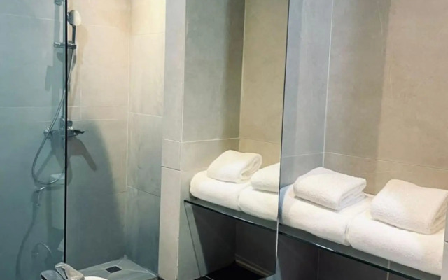 Grand Central Premier