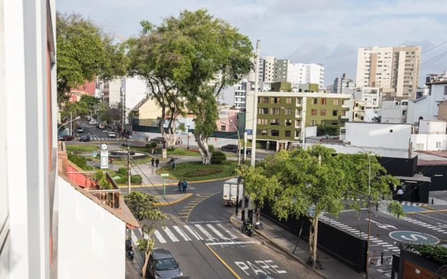 ALU Apartments - Miraflores Boardwalk