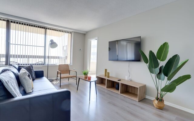 Stylish & Fantastic apt in Crystal City