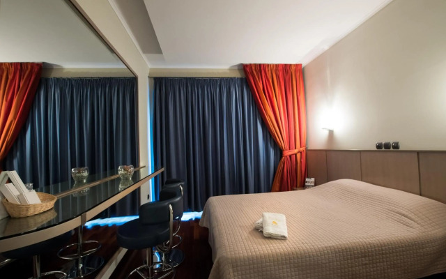 Pines Hotel