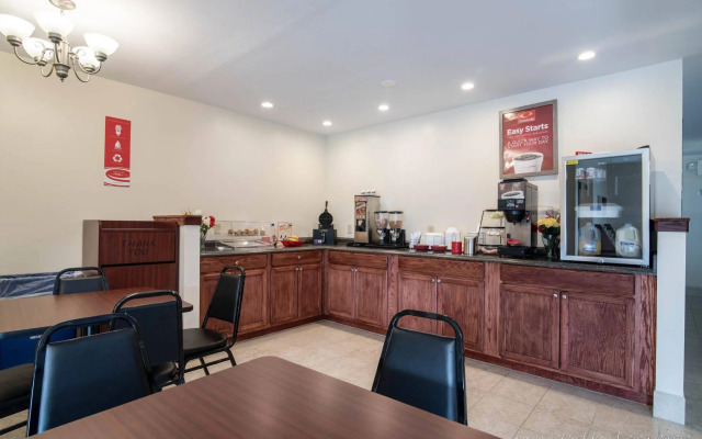 Red Carpet Inn Suites Cananda