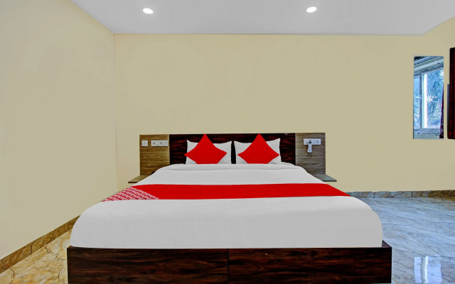 AB7 Residency by OYO Rooms