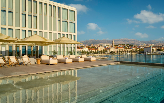 Hotel Ambasador