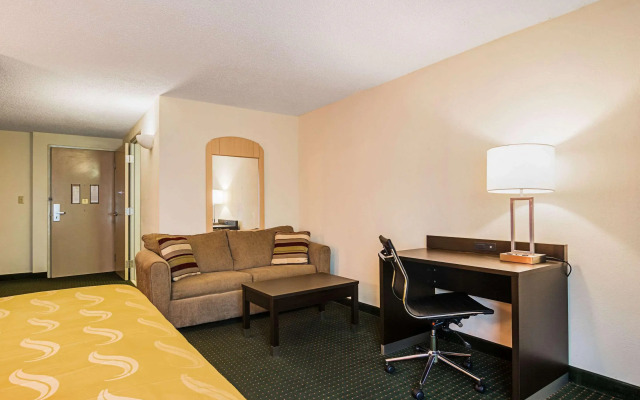 Quality Suites Atlanta Airport East