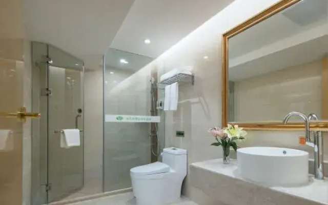 Vienna Hotel (Guangzhou railway station & Xiaobei subway station)