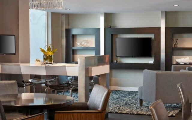 Renaissance Edmonton Airport Hotel