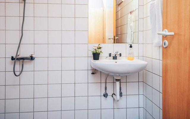 Holiday Home for 2, Ansager