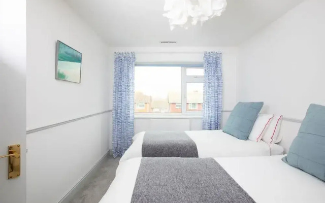 Bright Modern Selsey Seafront Home