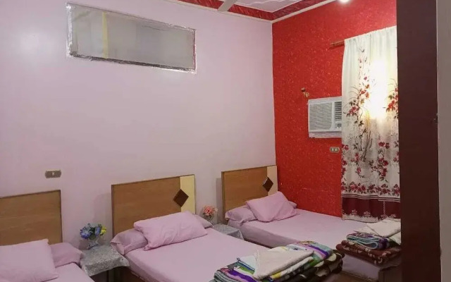 Taharka Nubian House