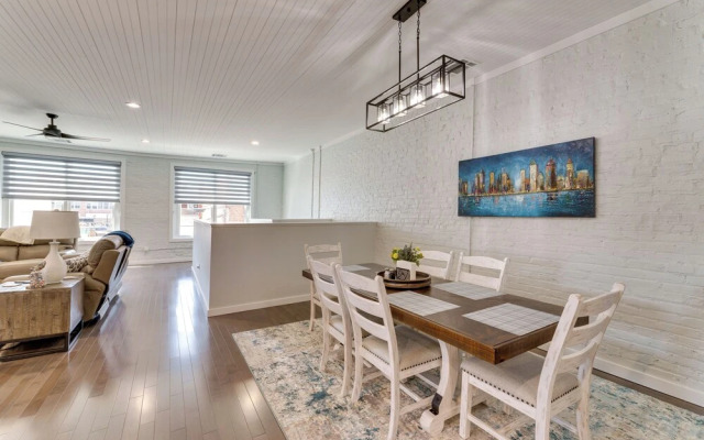 Walk to Downtown: Cozy Lenoir Apartment!