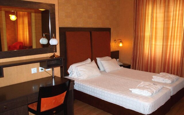 Delphi Art Hotel