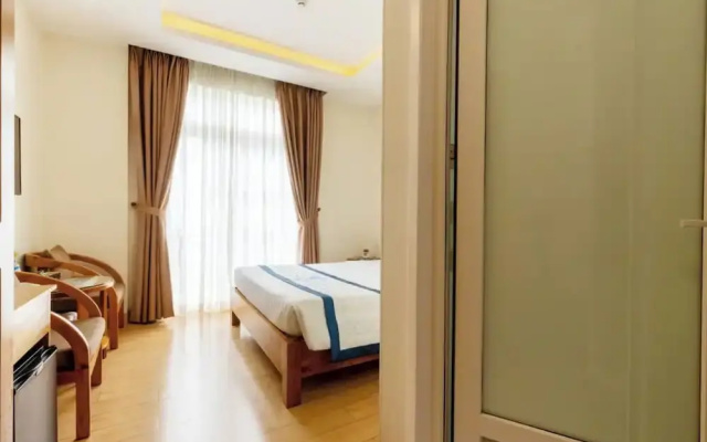 Blue Diamond Airport Hotel