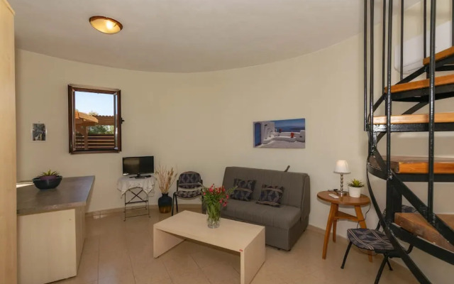 Armonia Seaside Villas