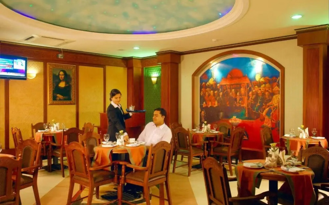Regant Lake Palace Hotel