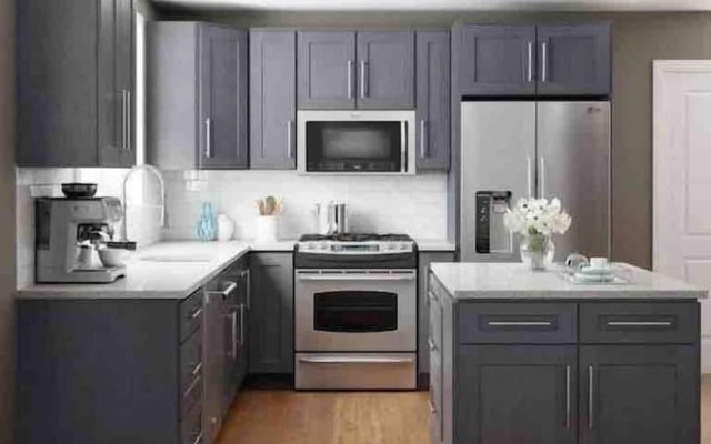 Iconic poolview Waterfront 2bd