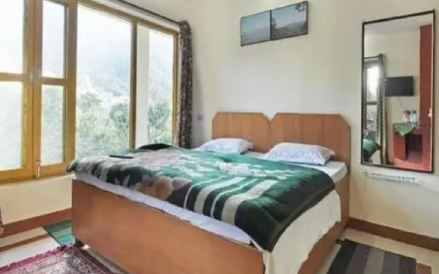 Janardan Resort Munsiyari