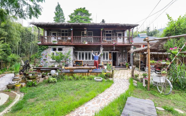 Om Yoga Resort