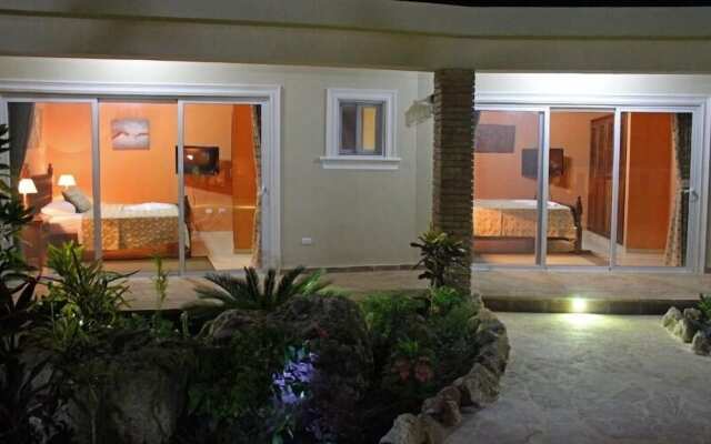 Well Furnished w Private Pool, BBQ & Palapa Bar