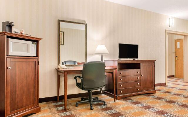 Quality Inn & Suites Miamisburg - Dayton South