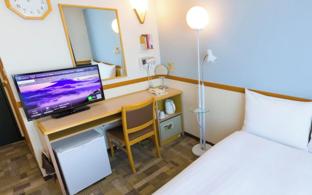 Toyoko Inn Tokyo-eki Shin-ohashi Mae