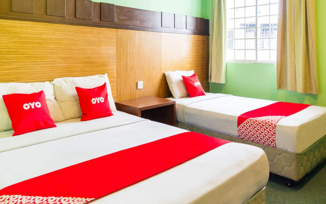 OYO 89408 Royal Hotel