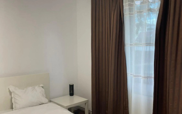 Peles Green Apartment