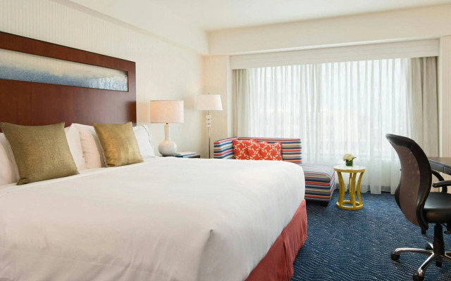 Renaissance® Boston Seaport District