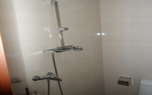 Yabuli Folk Village Spa Resort Hotel