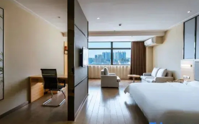 Tongxiang Hotel (Dawangshan Forest Park)