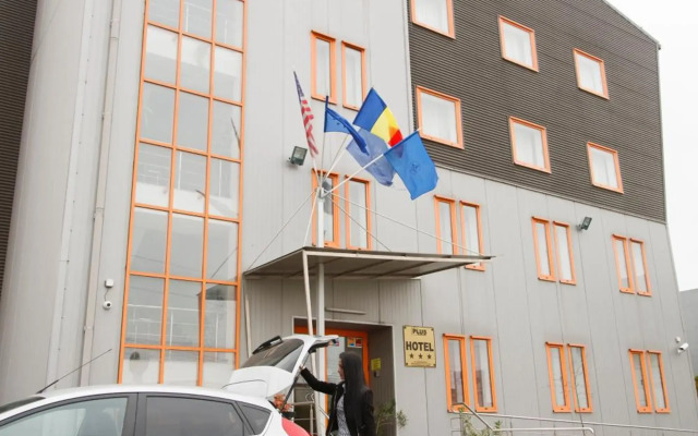 Plus Hotel
