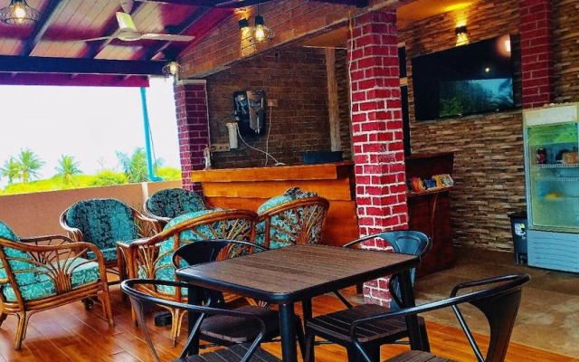 White Sand Inn