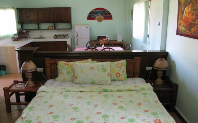 Drifters British Pub and Apartelle
