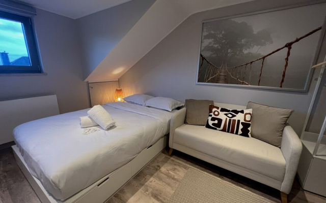 Chic Loft Studio Apt Close to Town