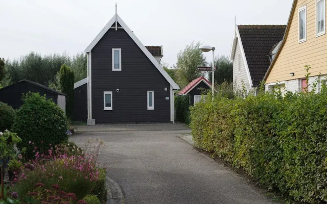 Oyster Coast: Sauna and Family Charm