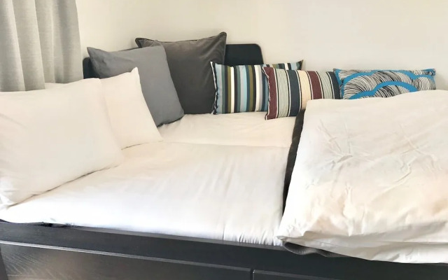 Local Hakata Apartment
