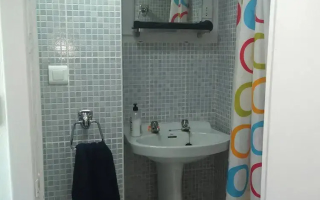 2 Bed Villa - Sleeps 5 - Private Pool & Garden