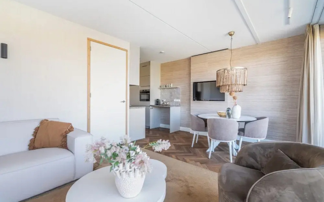 Apartment With a Balcony and Dune Views