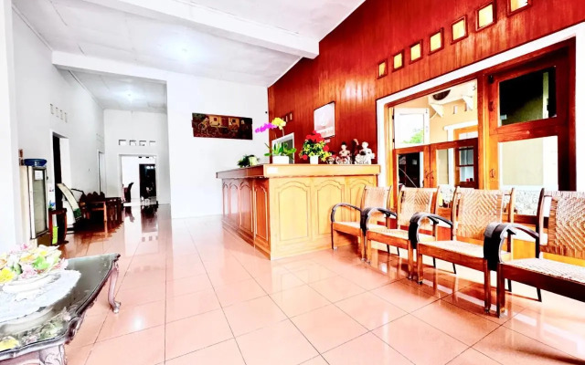Santalum Hotel