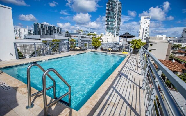 Riviera Hotel South Beach
