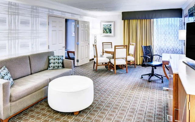 DoubleTree by Hilton Madison Downtown