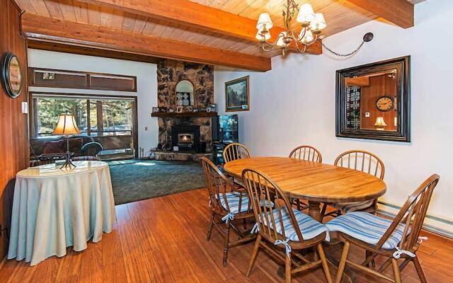 Winterset #02 - Shared Hot Tub & Pool!