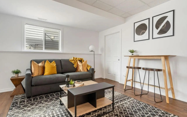 Dino Roar I Sleeps 12 I New