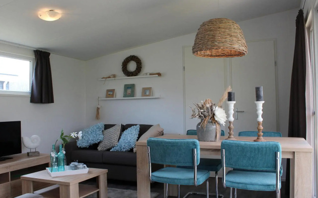 Modern chalet with dishwasher not far from the Biesbosch