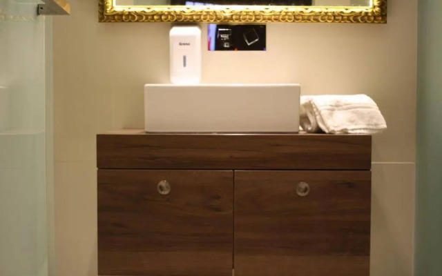 N1 Hostel Apartments & Suites