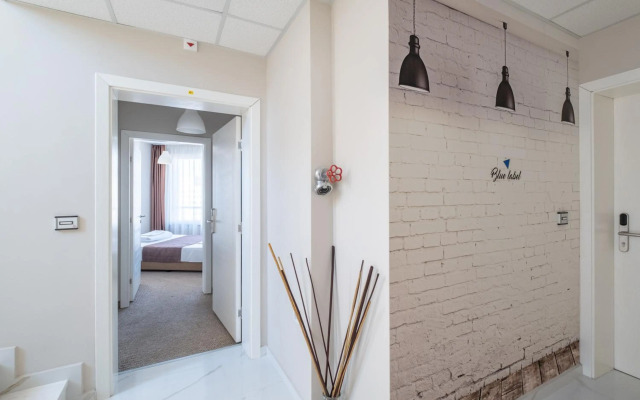 Blue Label Apart House