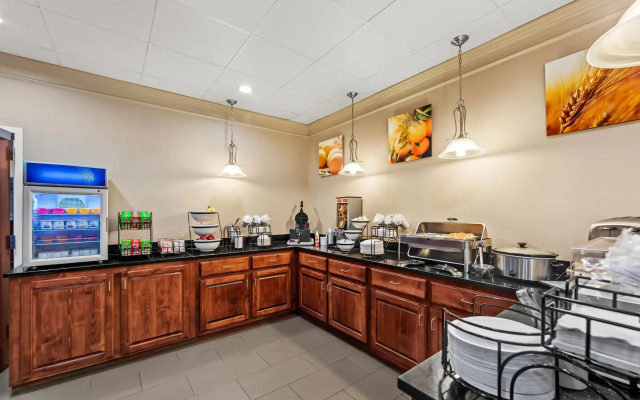 Comfort Inn & Suites Tuscumbia - Muscle Shoals