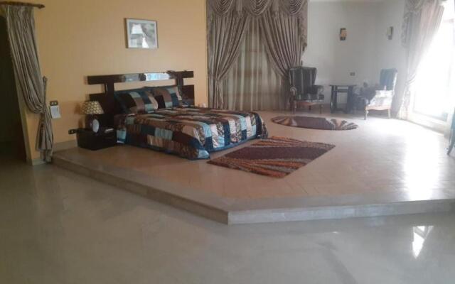 Super luxurious villa with large landscape areas