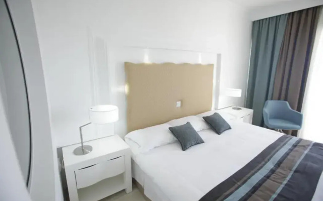 Leonardo Plaza Cypria Maris Beach Hotel & Spa