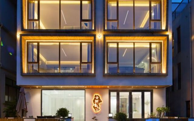 Floral Hotel·Shengsi Fengshe hotel (Nanchangtu Beach)