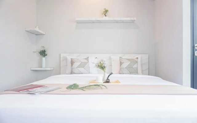 Cozy And Homey Studio At Riverdale Apartment